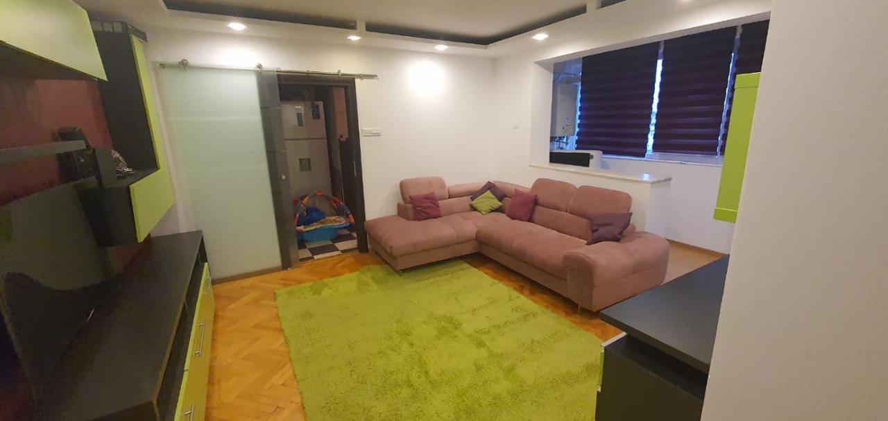 Appartement Modern à Piteşti Extérieur photo
