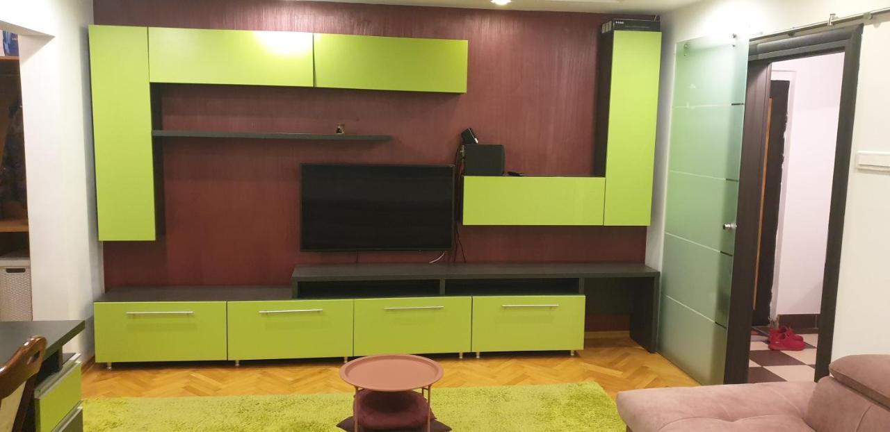 Appartement Modern à Piteşti Extérieur photo